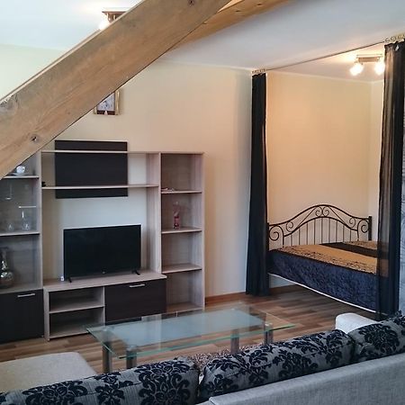 Paernu City Center Apartment Bagian luar foto